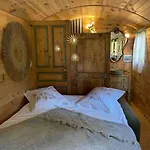 Roulotte Insolite U Tragulinu Vakantiehuis *
