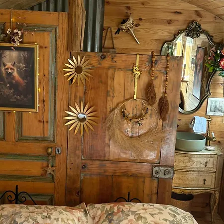 Roulotte Insolite U Tragulinu Сasa de vacaciones *