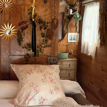 Roulotte Insolite U Tragulinu