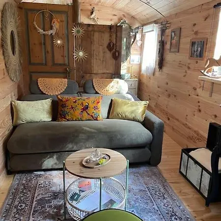 Holiday home Roulotte Insolite U Tragulinu Zonza