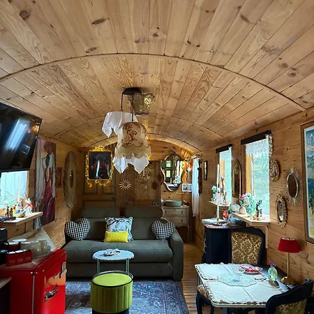 Holiday home Roulotte Insolite U Tragulinu