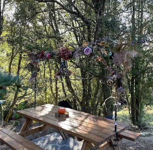 Roulotte Insolite U Tragulinu Nyaraló