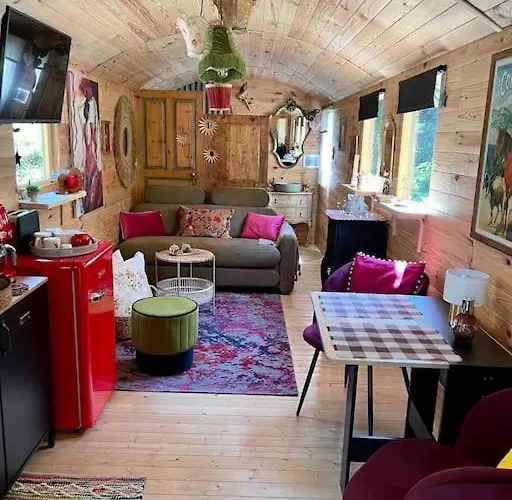 Roulotte Insolite U Tragulinu Holiday home *