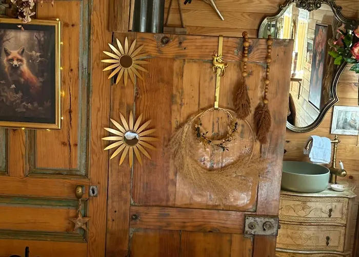 Roulotte Insolite U Tragulinu Holiday home *