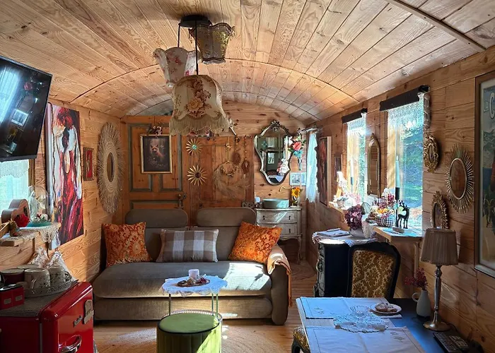 Roulotte Insolite U Tragulinu Tatil Evi Zonza